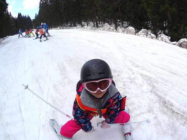 Yodel Snow School Akakura